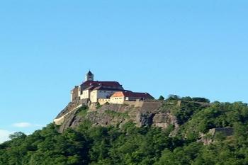 Kund und Kultur im Dreiländereck - die Riegersburg
